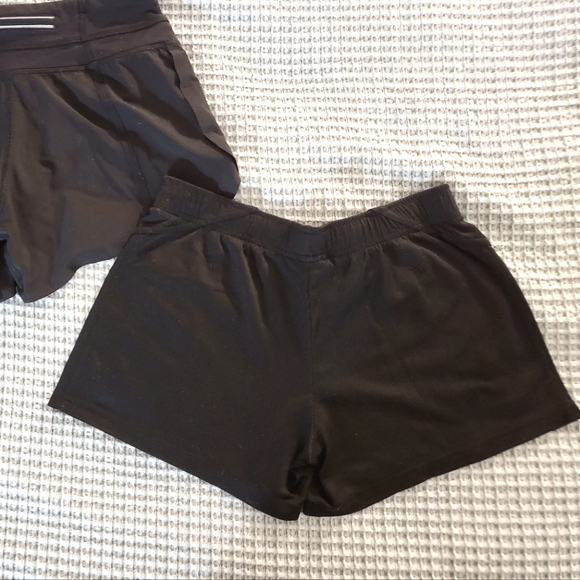 Champion Shorts with Two Stripes - Picture 2 of 3